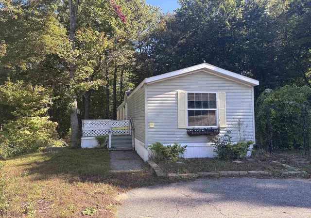 Photo 2 of Manufactured home for sale at 120 Estate Dr, Barrington, NH 03825 | MLS# 5112153 | Listing updated on 2026-10-17