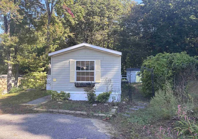 Photo 3 of Manufactured home for sale at 120 Estate Dr, Barrington, NH 03825 | MLS# 5112153 | Listing updated on 2026-10-17