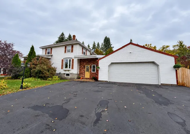 Photo 1 of Single family home for sale at 1800 Hutchins St, Berlin, NH 03570 | MLS# 5112168 | Listing updated on 2026-10-01