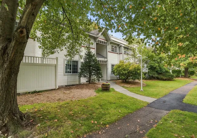 Photo 1 of Townhouse for sale at 20 Winding Brk Dr, South Burlington, VT 05403 | MLS# 5112189 | Listing updated on 2026-09-30