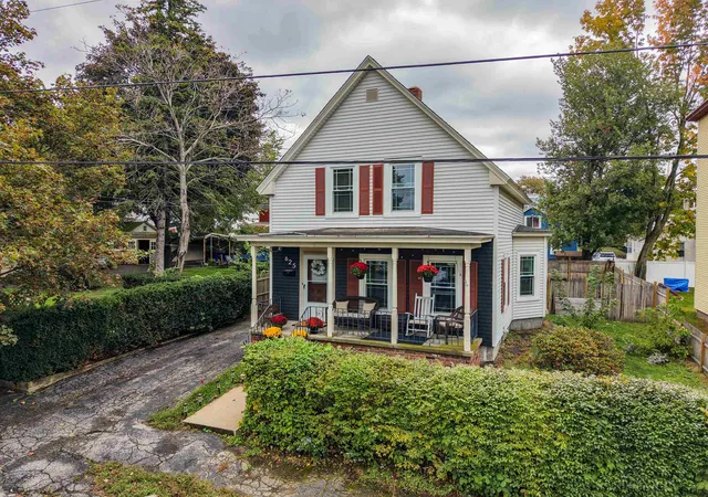 Photo 1 of Single family home for sale at 625 Dix St, Manchester, NH 03103 | MLS# 5112190 | Listing updated on 2026-10-12