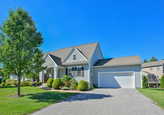 Photo 2 of Townhouse for sale at 251 Villager Rd, Chester, NH 03036 | MLS# 5112231 | Listing updated on 2026-10-15