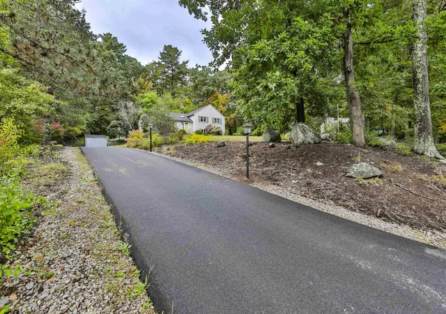 Photo 2 of Single family home for sale at 34 Joanne Dr, Hooksett, NH 03106 | MLS# 5112232 | Listing updated on 2026-10-07