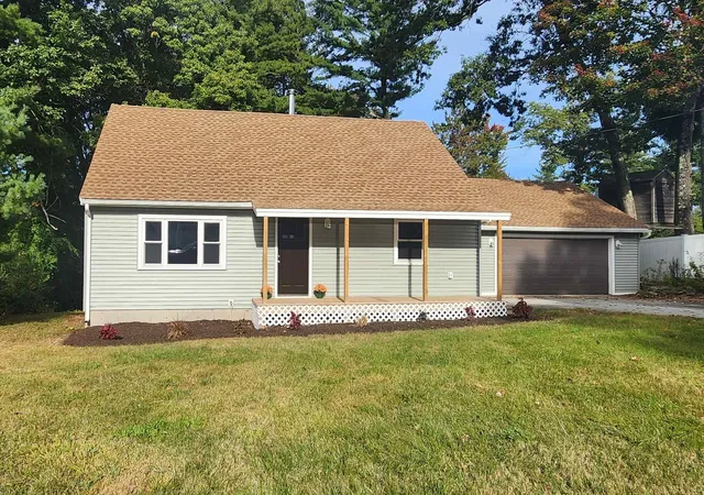 Photo 1 of Single family home for sale at 10 Bradford Dr, Merrimack, NH 03054 | MLS# 5112247 | Listing updated on 2026-10-10