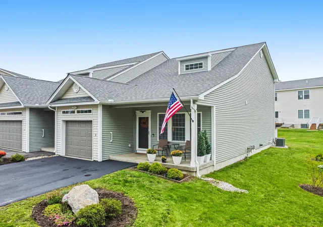 Photo 2 of Townhouse for sale at 2 Chesterfield Ln #2, Londonderry, NH 03053 | MLS# 5112249 | Listing updated on 2026-09-30
