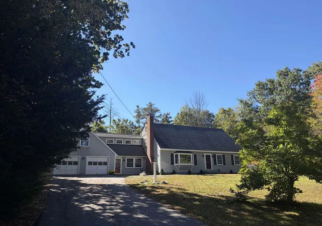 Single family home for sale at 14 Pinewood Dr, Amherst, NH 03031 | MLS# 5112262