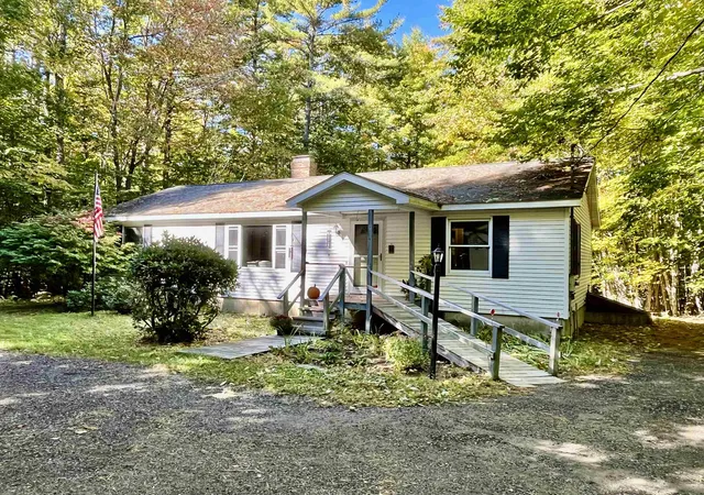 Single family home for sale at 4 Old Town Rd, Center Tuftonboro, NH 03816 | MLS# 5112347