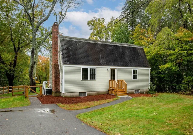 Single family home for sale at 247 East Rd, Hampstead, NH 03841 | MLS# 5112353