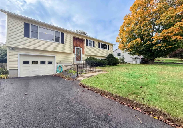 Photo 2 of Single family home for sale at 15 Victor Pl, Rutland, VT 05701 | MLS# 5112408 | Listing updated on 2026-10-01