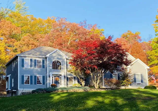 Photo 1 of Single family home for sale at 39 Colonel Daniels Dr, Bedford, NH 03110 | MLS# 5112430 | Listing updated on 2026-10-22