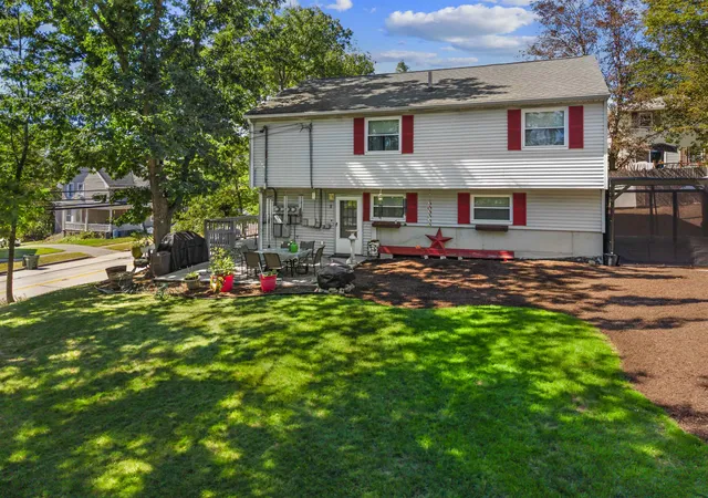 Multi family home for sale at 606 Hanover St, Manchester, NH 03104 | MLS# 5112461
