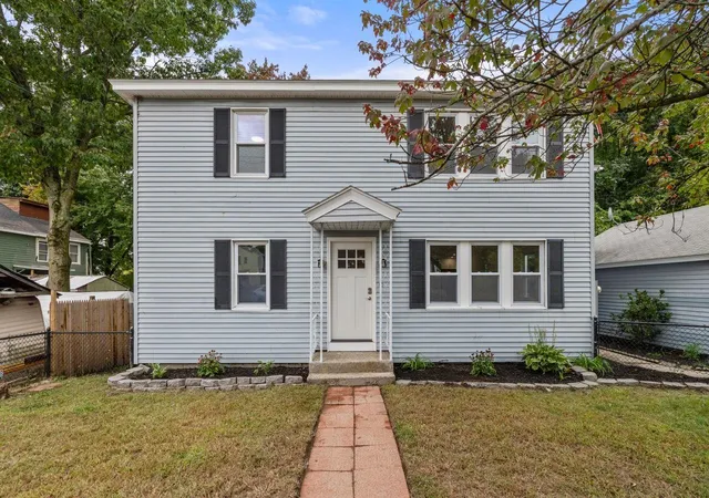 Photo 3 of Condo for sale at 8 Blue Hl Ave #B, Nashua, NH 03064 | MLS# 5112516 | Listing updated on 2026-10-28