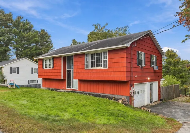 Photo 1 of Single family home for sale at 382 Perley Ave, Pembroke, NH 03275 | MLS# 5112525 | Listing updated on 2026-10-13