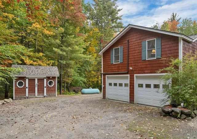 Photo 2 of Single family home for sale at 8 Blue Boar Ln, Canterbury, NH 03224 | MLS# 5112526 | Listing updated on 2026-10-13