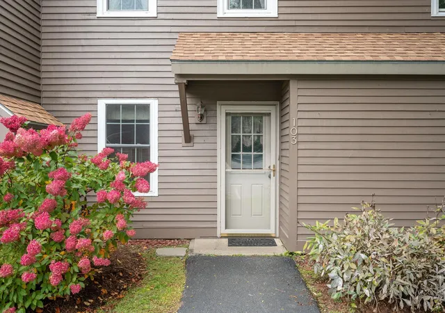 Photo 3 of Condo for sale at 103 Hayes Ave, South Burlington, VT 05403 | MLS# 5112529 | Listing updated on 2026-10-06