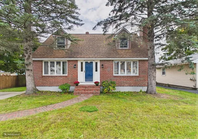 Photo 1 of Sale Pending at 350 Lake St, Nashua, NH 03060 | MLS# 5112531 | Listing updated on 2026-10-07