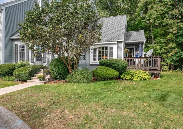 Photo 1 of Townhouse for sale at 25 Shoalcreek Rd #25, Hudson, NH 03051 | MLS# 5112542 | Listing updated on 2026-10-15