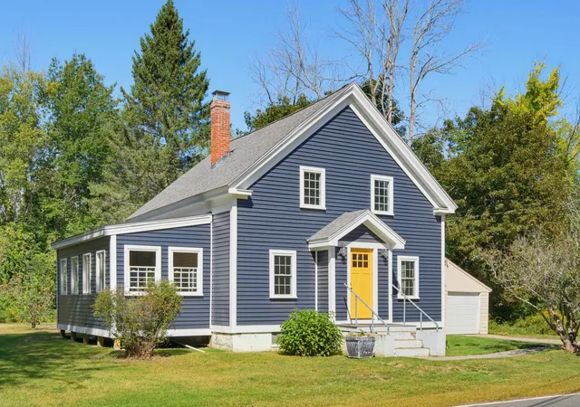 Photo 1 of Single family home for sale at 36 Winnicut Rd, Greenland, NH 03840 | MLS# 5112556 | Listing updated on 2026-10-30
