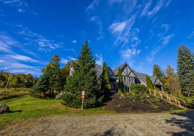 Photo 3 of Townhouse for sale at 533 N Village Rd #E119, North Troy, VT 05859 | MLS# 5112564 | Listing updated on 2026-10-02
