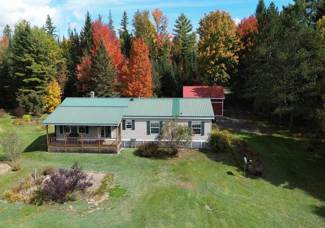 Photo 1 of Manufactured home for sale at 421 Us Rte 3, North Stratford, NH 03590 | MLS# 5112578 | Listing updated on 2026-10-20
