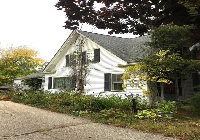 Photo 1 of Single family home for sale at 436 Elm St, Laconia, NH 03246 | MLS# 5112593 | Listing updated on 2026-10-27