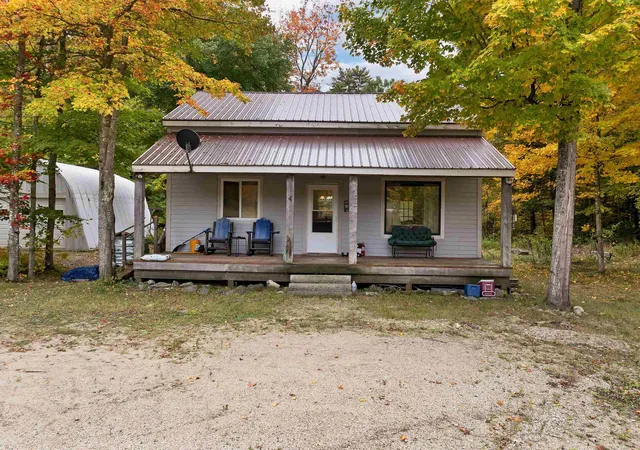 Photo 2 of Single family home for sale at 4 Stone House Rd, Chatham, NH 03813 | MLS# 5112625 | Listing updated on 2026-10-28