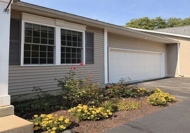 Photo 3 of Townhouse for sale at 17c Granite Dr, Danville, NH 03819 | MLS# 5112642 | Listing updated on 2026-10-17