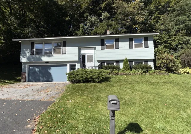 Photo 1 of Single family home for sale at 201 Fairview St, Barre, VT 05641 | MLS# 5112658 | Listing updated on 2026-10-15