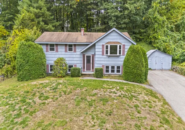 Photo 1 of Single family home for sale at 91 Conant Rd, Nashua, NH 03062 | MLS# 5112659 | Listing updated on 2026-10-24