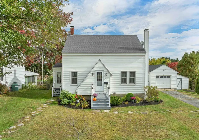 Single family home for sale at 17 Lagasse St, Rochester, NH 03867 | MLS# 5112676