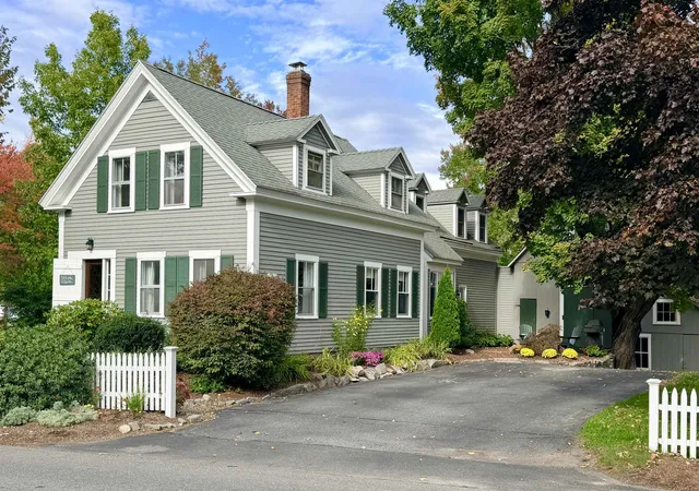 Photo 1 of Single family home for sale at 84 Boston Post Rd, Amherst, NH 03031 | MLS# 5112691 | Listing updated on 2026-10-24