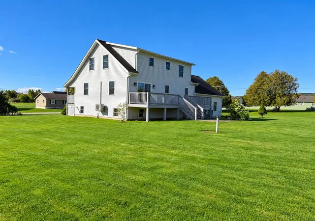 Photo 3 of Single family home for sale at 53 Countryside Dr, Rutland, VT 05701 | MLS# 5112771 | Listing updated on 2026-10-13