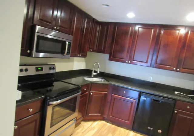 Photo 3 of Condo for sale at 97 E Broadway #9, Derry, NH 03038 | MLS# 5112798 | Listing updated on 2026-10-15