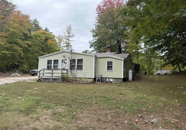 Photo 3 of Sale Pending at 573 Washington St, Barrington, NH 03825 | MLS# 5112871 | Listing updated on 2026-10-07
