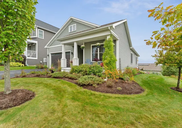 Photo 1 of Sale Pending at 18 Split Rock Ct, South Burlington, VT 05403 | MLS# 5112903 | Listing updated on 2026-10-18