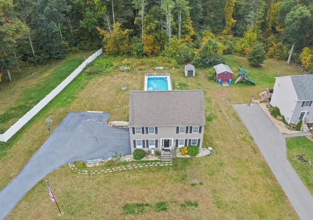 Single family home for sale at 5 Middleridge Rd, Derry, NH 03038 | MLS# 5112915 | Listing updated on 2026-10-16