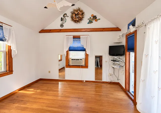 Photo 2 of Sale Pending at 17 Whitten St #3, Hampton, NH 03842 | MLS# 5112977 | Listing updated on 2026-10-13