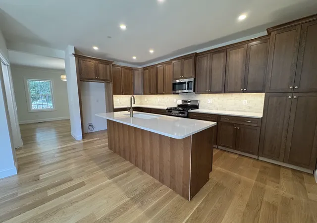 Photo 2 of Single family home for sale at 120 South Rd, Londonderry, NH 03053 | MLS# 5113021 | Listing updated on 2026-10-13