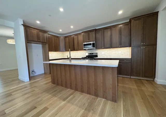 Photo 3 of Single family home for sale at 120 South Rd, Londonderry, NH 03053 | MLS# 5113021 | Listing updated on 2026-10-13