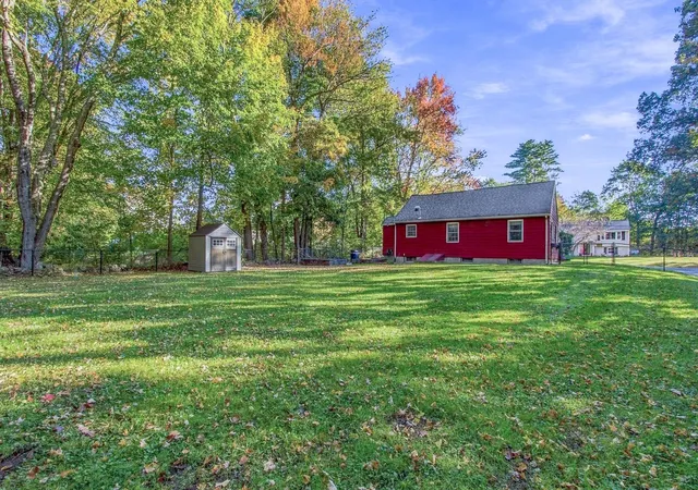 Photo 3 of Sale Pending at 7 Highland Ave, Salem, NH 03079 | MLS# 5113025 | Listing updated on 2026-10-17
