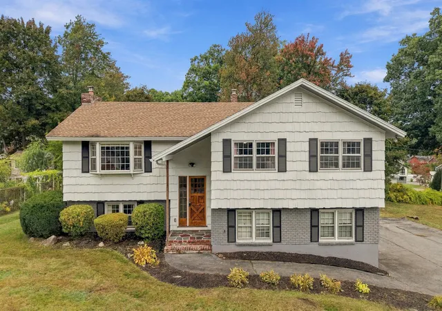 Photo 1 of Sale Pending at 46 Marianna Rd, Salem, NH 03079 | MLS# 5113045 | Listing updated on 2026-10-20