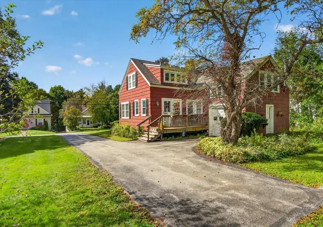 Photo 3 of Single family home for sale at 124 Bellevue Ave, Rutland, VT 05701 | MLS# 5113131 | Listing updated on 2026-10-07