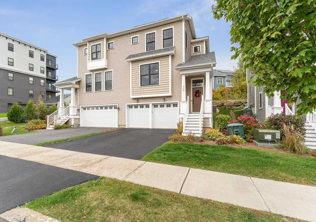 Photo 2 of Townhouse for sale at 366 O'brien Farm Rd, South Burlington, VT 05403 | MLS# 5113139 | Listing updated on 2026-10-07