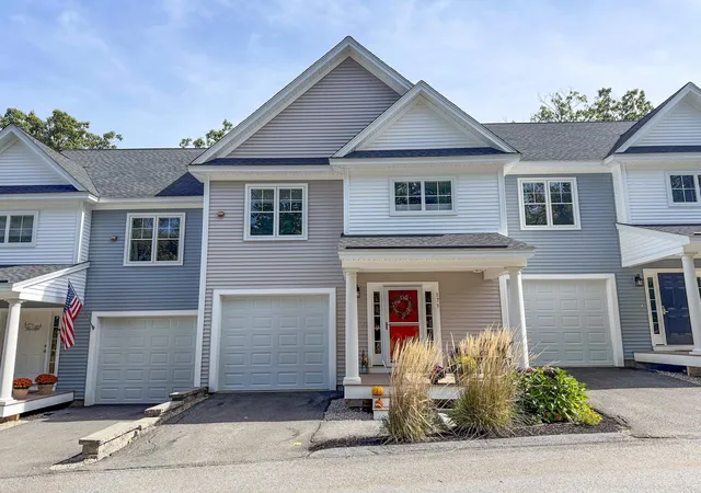 Townhouse for sale at 173 Knollwood Way, Manchester, NH 03102 | MLS# 5113192