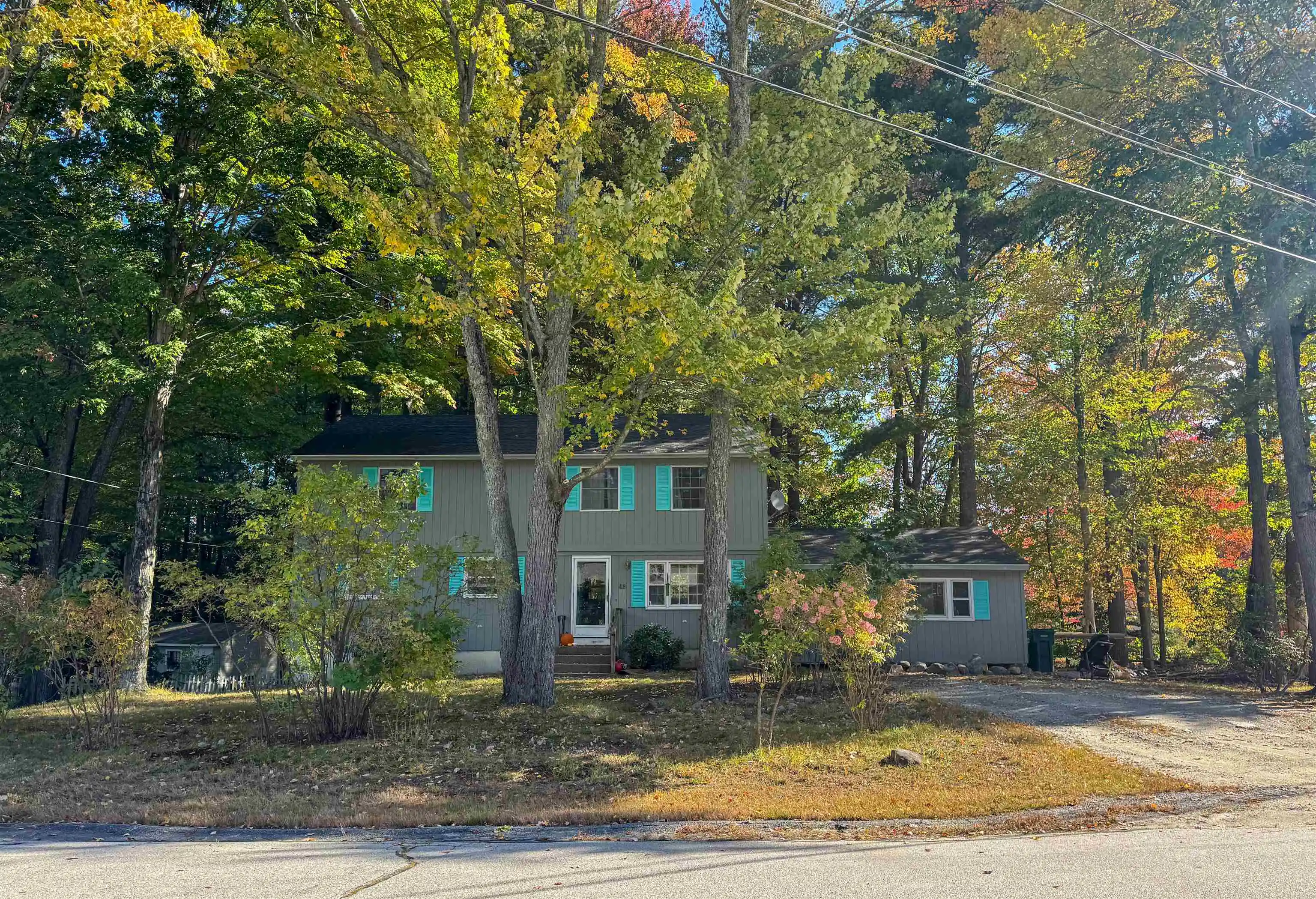 Photo 3 of Single family home for sale at 48 Briarcliff Dr, Milford, NH 03055 | MLS# 5113203 | Listing updated on 2026-10-28