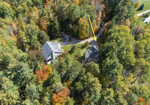 Photo 2 of Single family home for sale at 4 Winding Brk Dr, Dover, NH 03820 | MLS# 5113212 | Listing updated on 2026-10-28