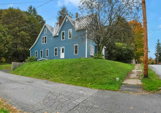 Photo 1 of Single family home for sale at 90 Tremont St, Barre, VT 05641 | MLS# 5113226 | Listing updated on 2026-10-22