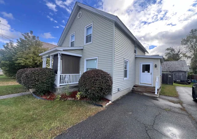 Photo 3 of Sale Pending at 8 Meadow St, Rutland, VT 05701 | MLS# 5113248 | Listing updated on 2026-10-20
