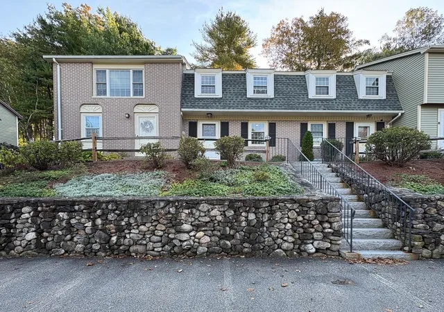 Townhouse for sale at 14 Cannongate Iii Rd #3, Nashua, NH 03063 | MLS# 5113287