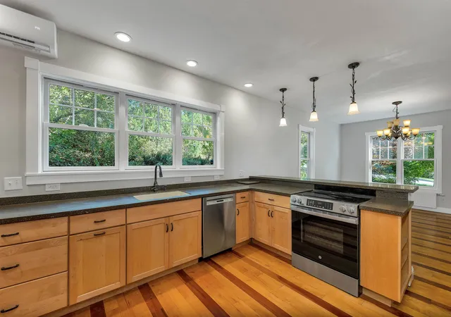 Photo 2 of Single family home for sale at 3 Kensington Rd, Concord, NH 03301 | MLS# 5113289 | Listing updated on 2026-10-15